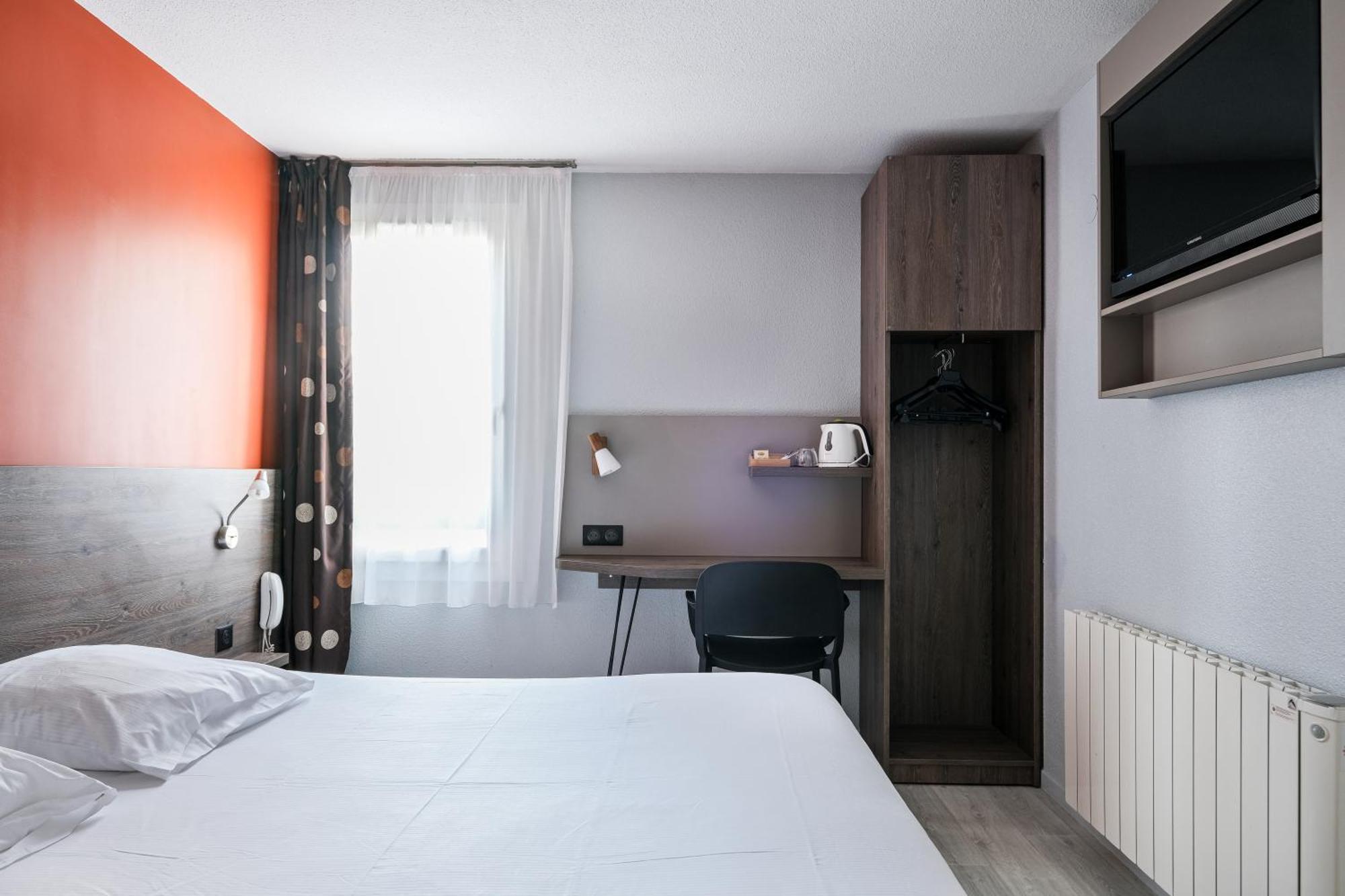 Logis Lyon Nord Hotel Massieux