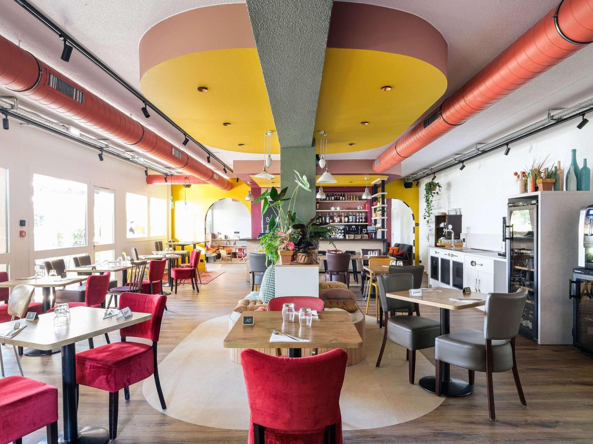 Hotel Logis Lyon Nord 3*