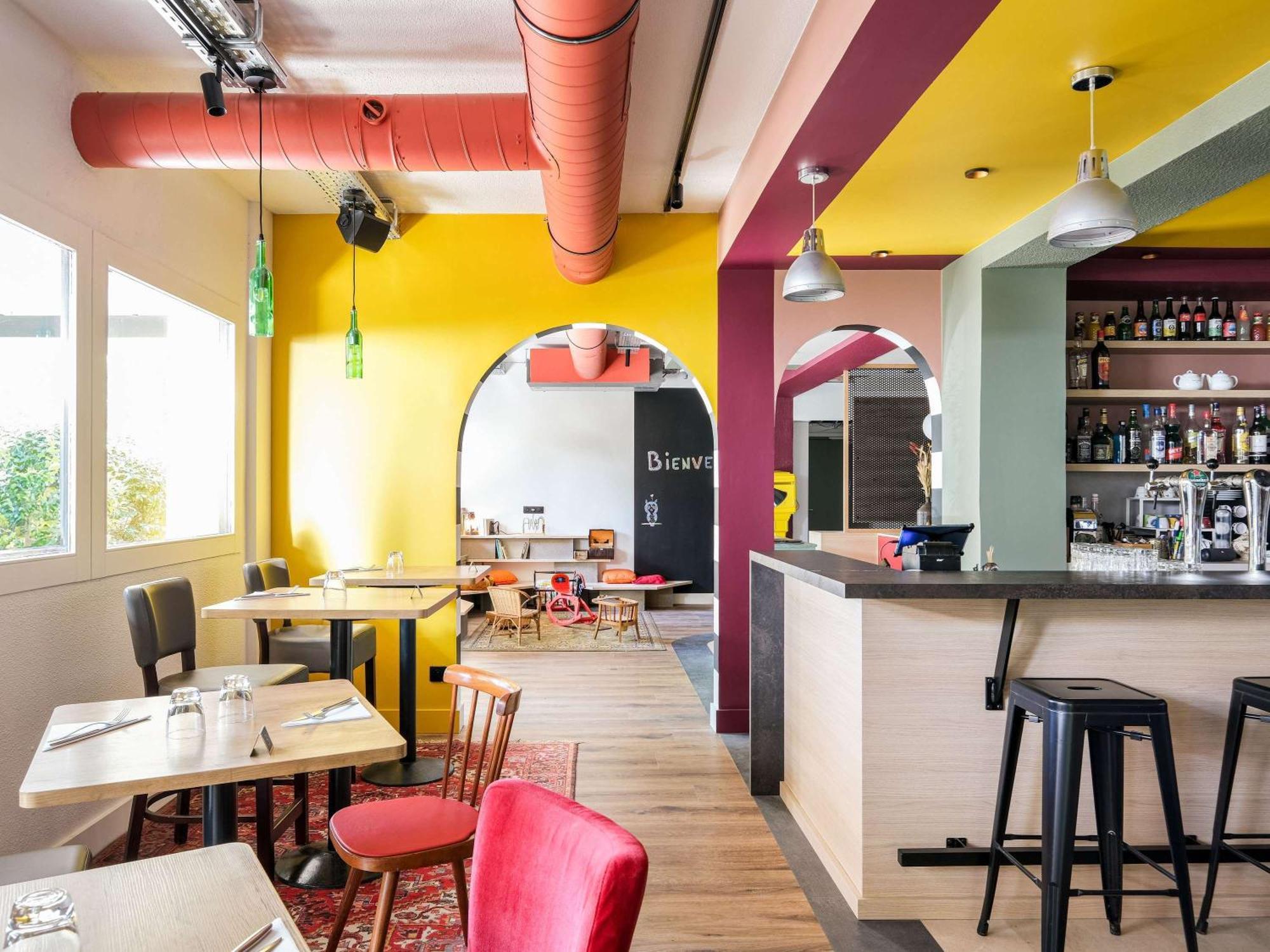 Hotel Logis Lyon Nord 3*