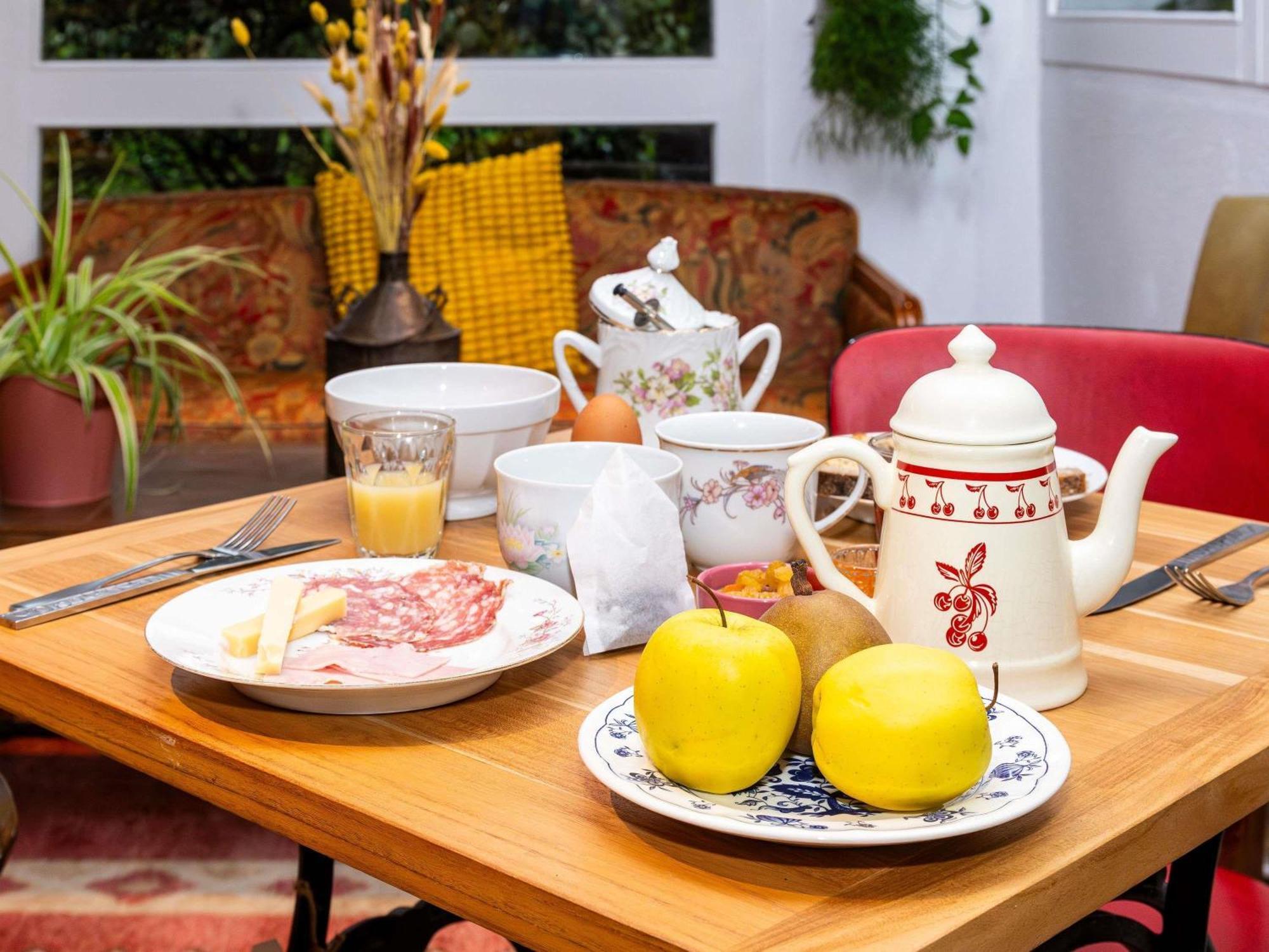 Hotel Logis Lyon Nord