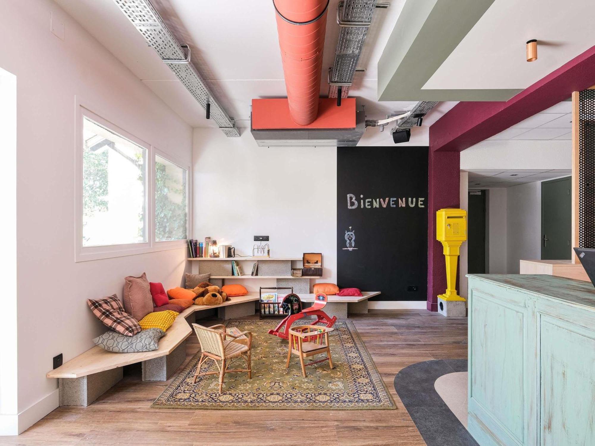 Logis Lyon Nord Hotel 3*