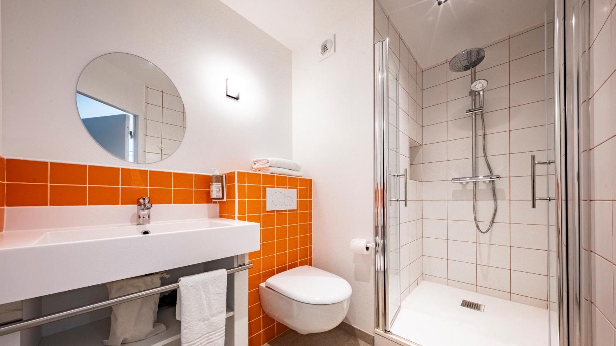 Logis Lyon Nord Hotel Massieux