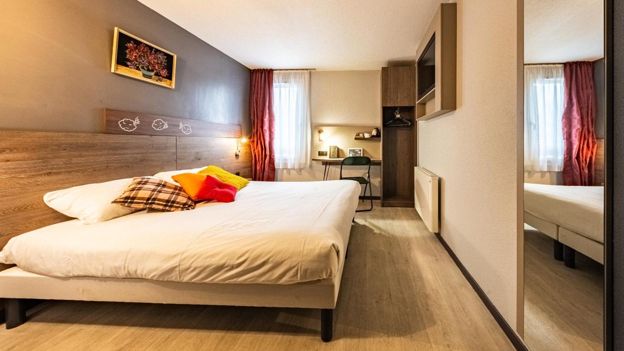 Hotel Greet Lyon Nord 3*